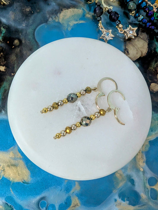 Simple Golden Shaylet-Earrings
